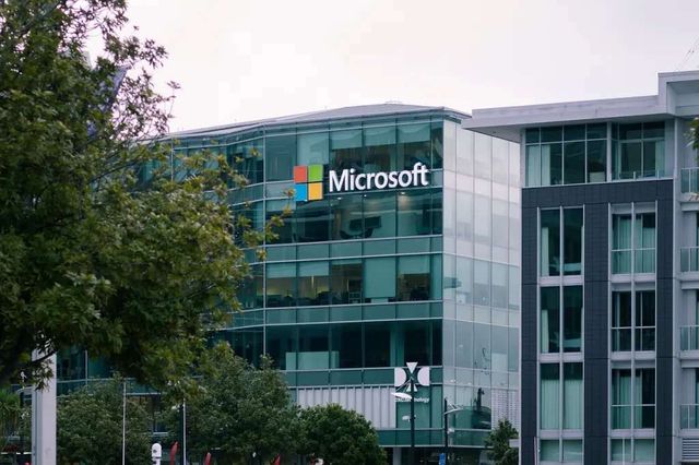 微软迎战Salesforce：10款全新AI代理 放开自主创建权